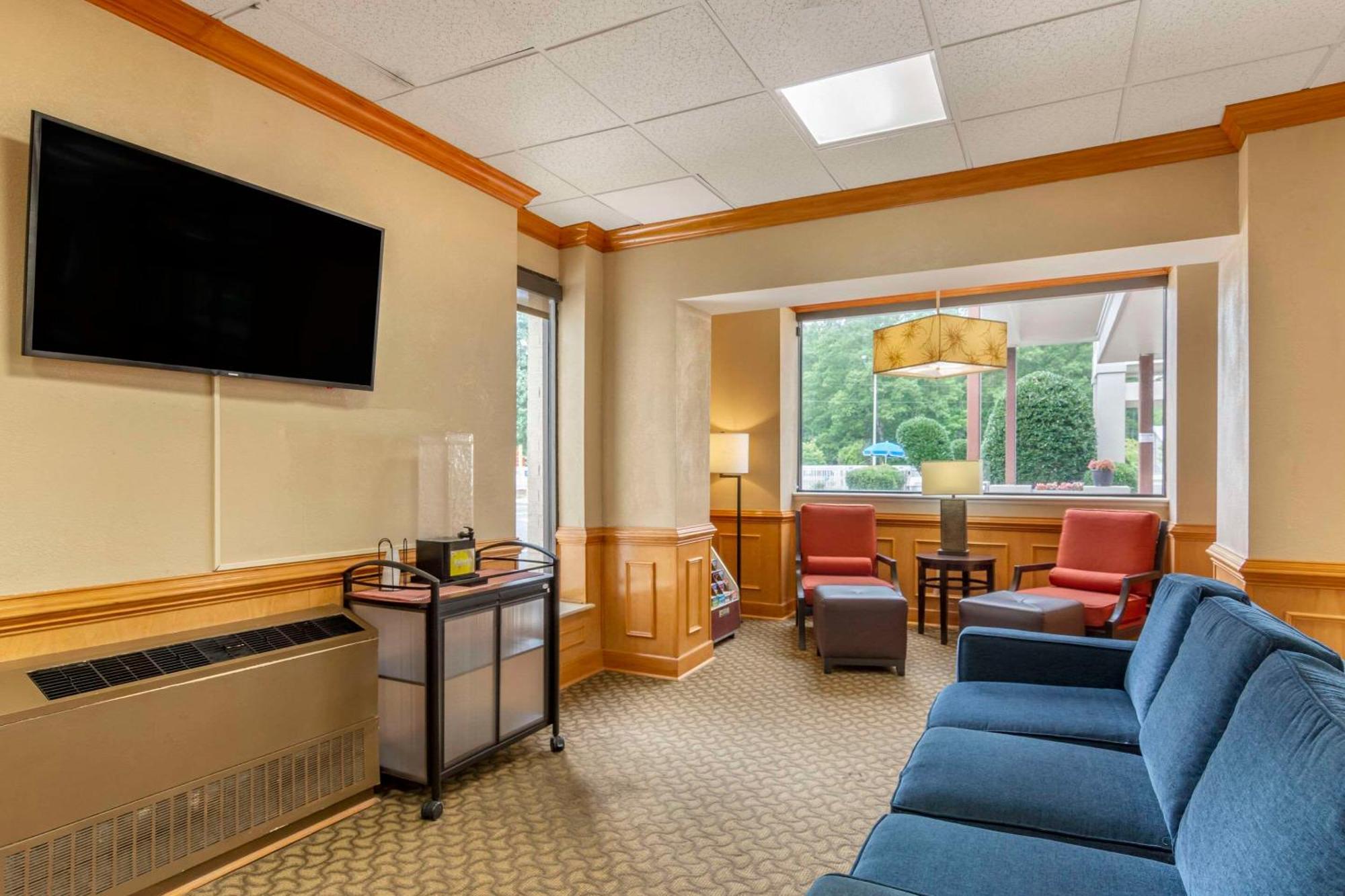 Comfort Inn Petersburg Near Fort Gregg-Adams Εξωτερικό φωτογραφία