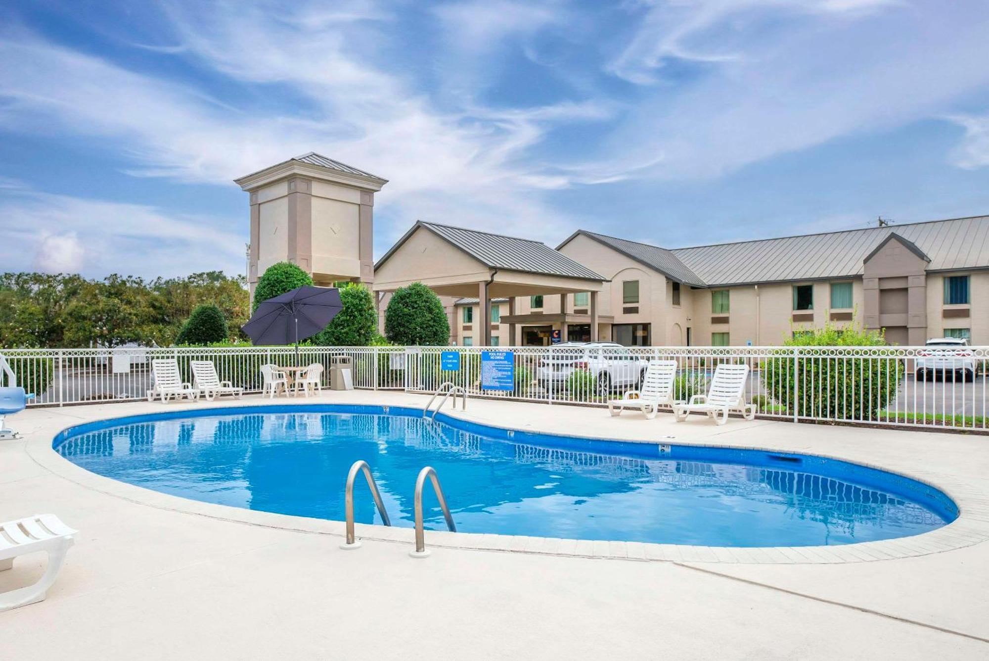 Comfort Inn Petersburg Near Fort Gregg-Adams Εξωτερικό φωτογραφία