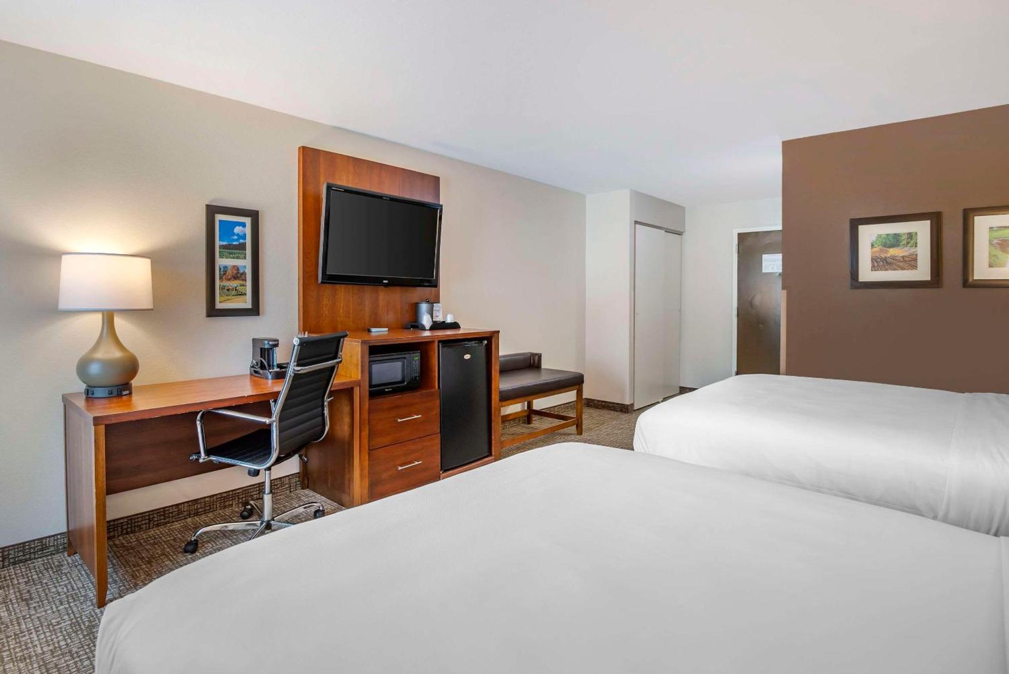 Comfort Inn Petersburg Near Fort Gregg-Adams Εξωτερικό φωτογραφία