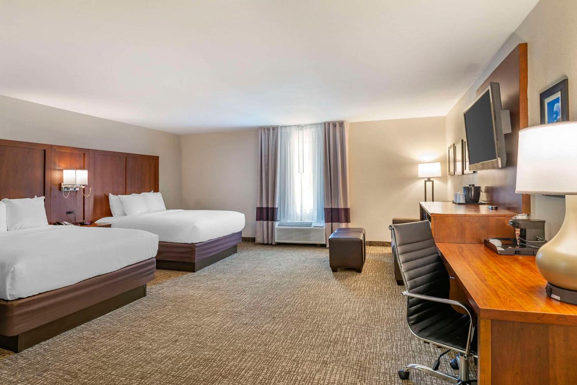 Comfort Inn Petersburg Near Fort Gregg-Adams Εξωτερικό φωτογραφία
