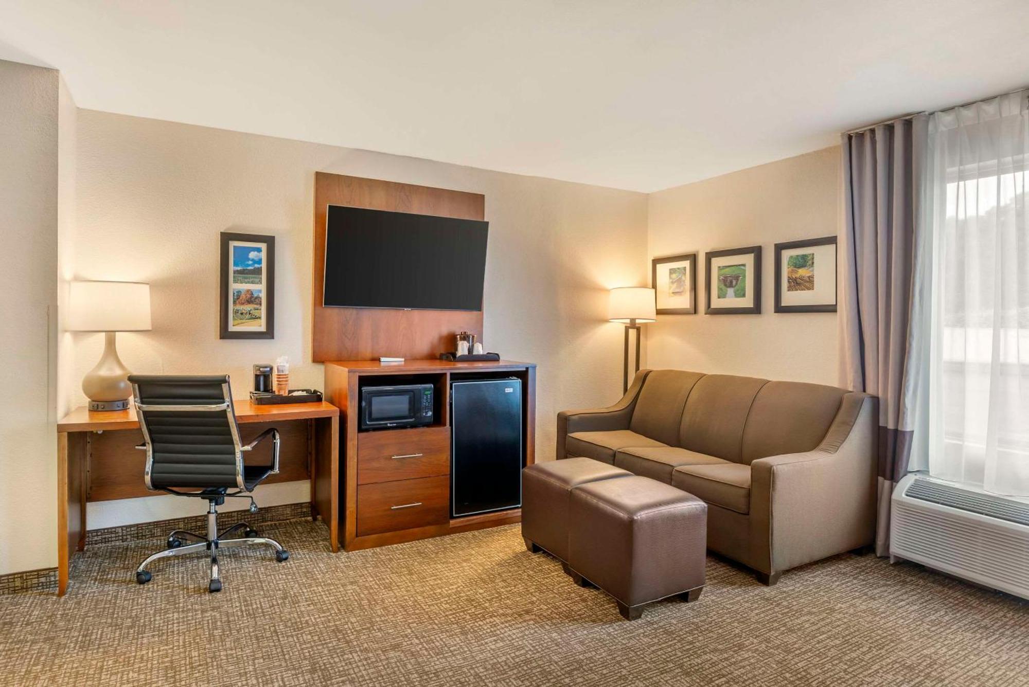 Comfort Inn Petersburg Near Fort Gregg-Adams Εξωτερικό φωτογραφία
