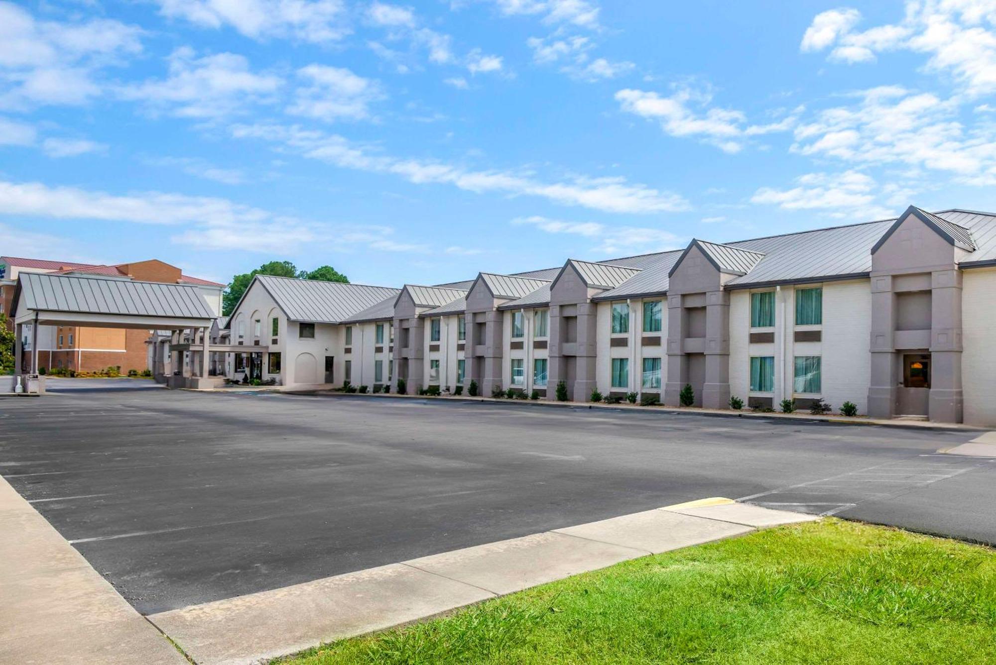 Comfort Inn Petersburg Near Fort Gregg-Adams Εξωτερικό φωτογραφία