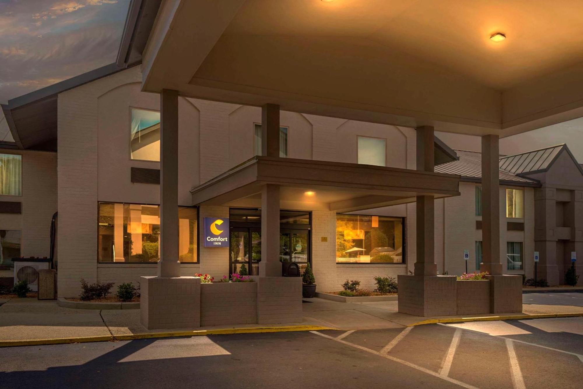 Comfort Inn Petersburg Near Fort Gregg-Adams Εξωτερικό φωτογραφία