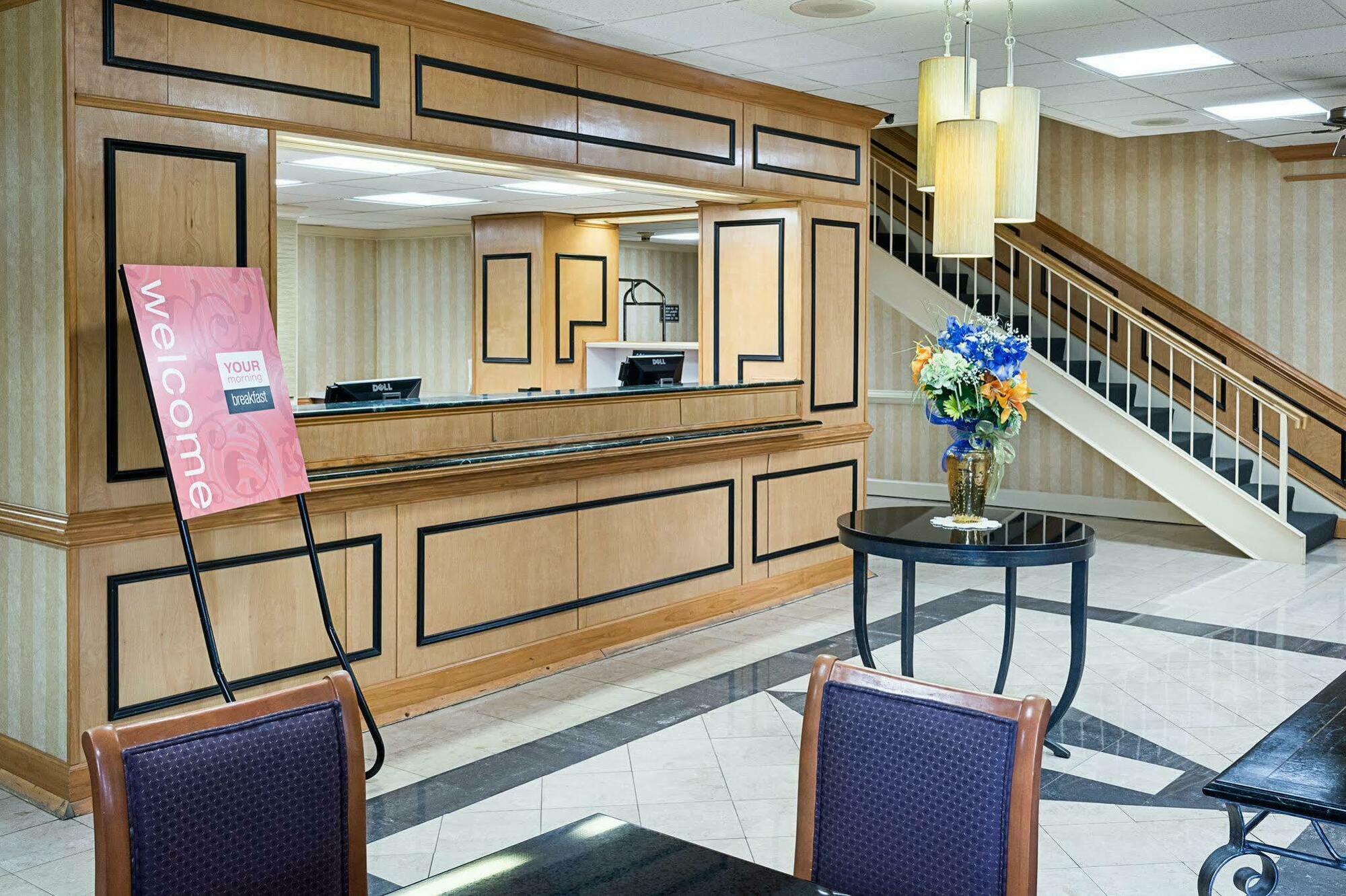 Comfort Inn Petersburg Near Fort Gregg-Adams Εξωτερικό φωτογραφία