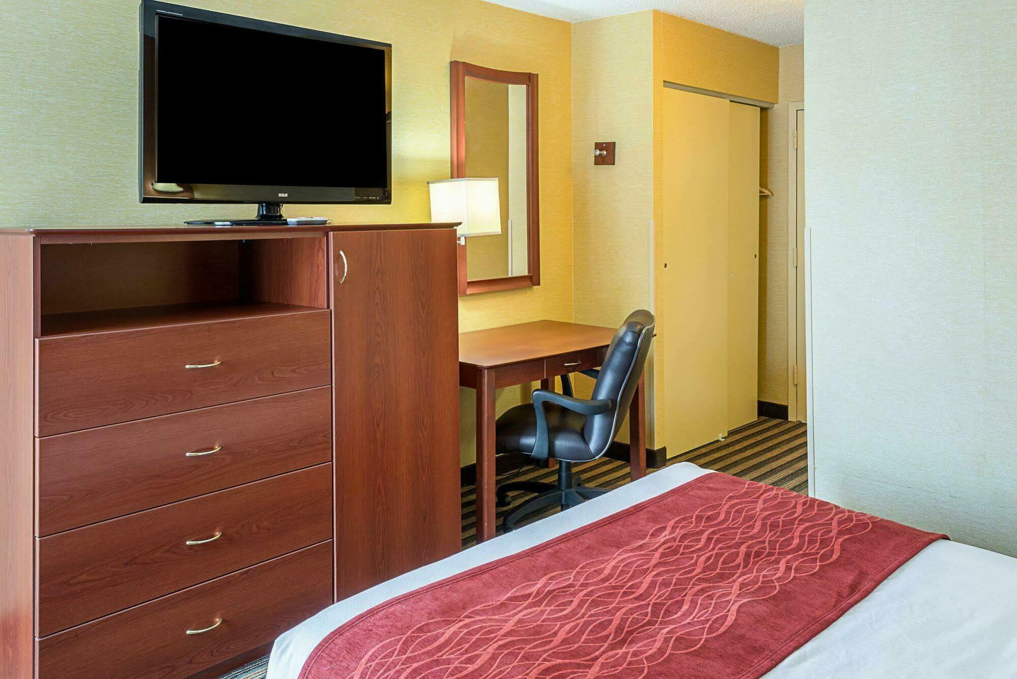 Comfort Inn Petersburg Near Fort Gregg-Adams Εξωτερικό φωτογραφία